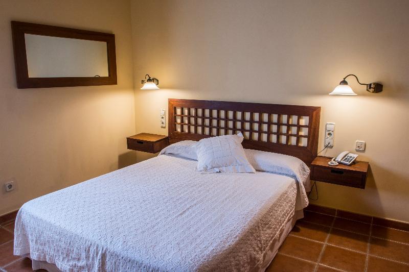 Son Granot Hotel Rural & Restaurant Es Castell  Bagian luar foto